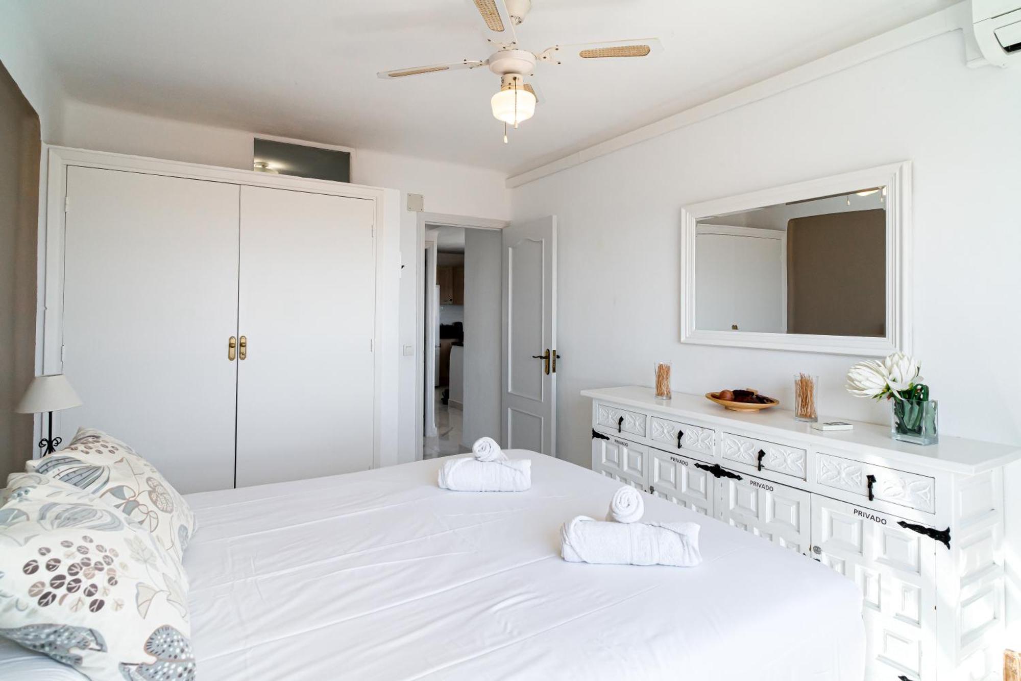 Miami 44 Seaview Casasol Apartment Нерха Екстериор снимка